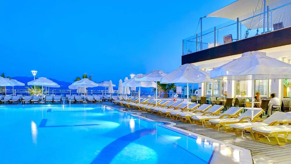 استخر ARMONIA HOLIDAY VILLAGE